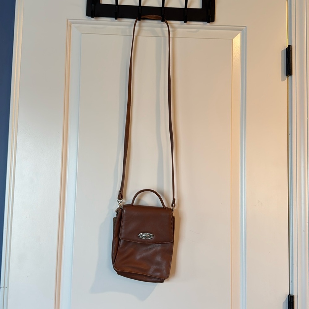 Fossil Women's Brown Leather silver Tone Crossbody Bag With Magnetic Lock Sz S